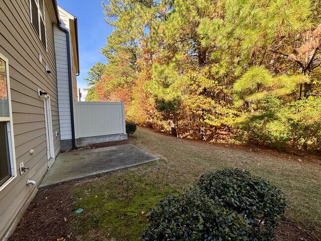 Building Photo - Excellent SW Durham Location Near Southpoint