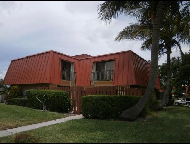 Building Photo - 3333 Meridian Way N