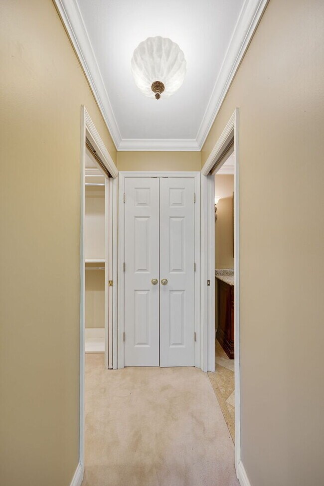 Building Photo - 12819 Huntercreek Rd