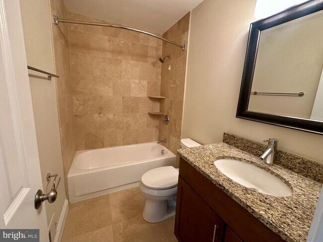 Building Photo - 1213 Forestville Dr