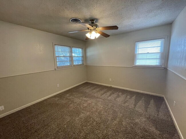 Building Photo - 5203 41st St