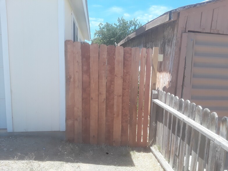 Outside gate - 327 Adeline St