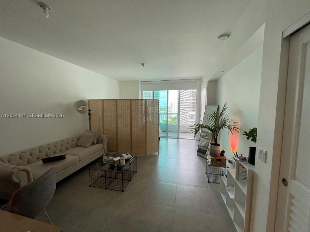 Building Photo - 1080 Brickell Ave