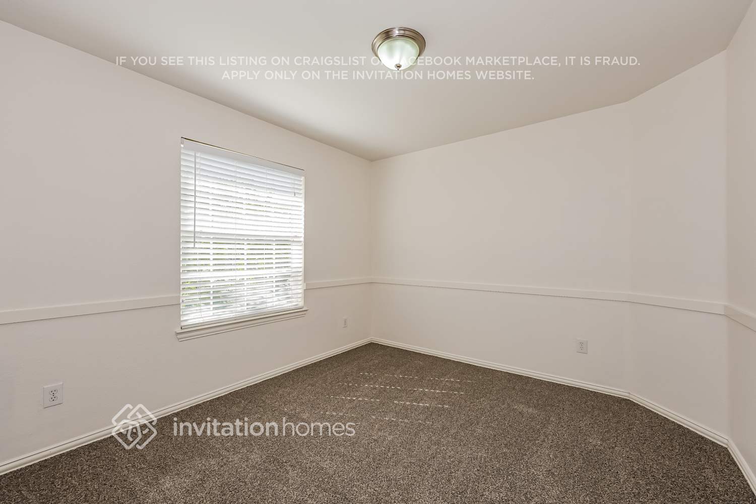 Building Photo - 5237 Bay View Dr