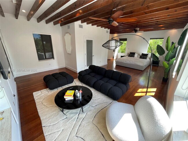 Building Photo - 3483 Chase Ave