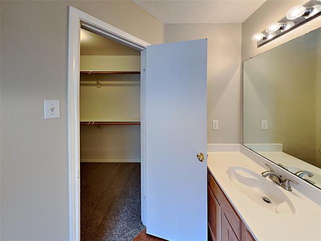 Building Photo - 1804 St Nevis Dr