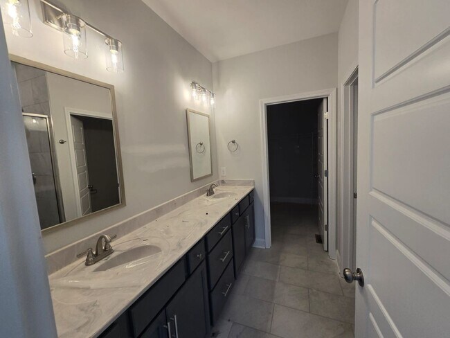 Building Photo - Ruby Floor Plan – 5BR/3BA New Construction...