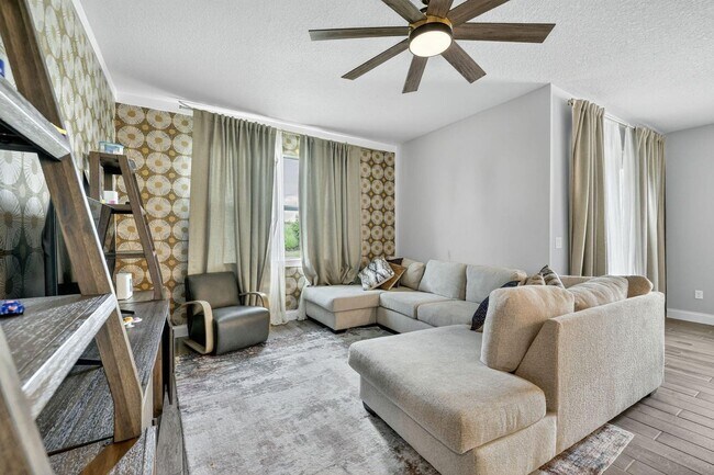 Building Photo - New Fully Furnished 4 bed, 2 bath home in newest Port St Lucie Subdivision