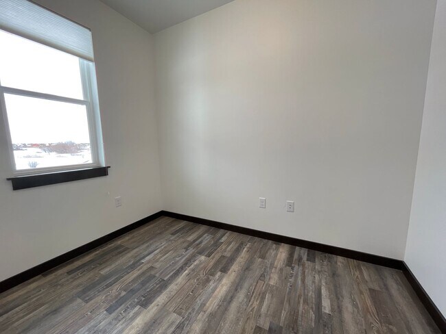 Building Photo - 827 Rookery Ln