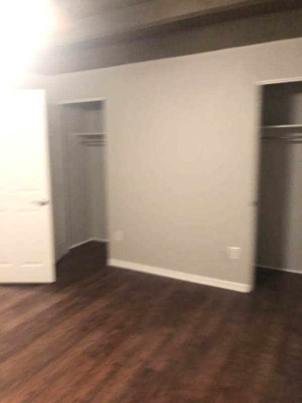 Building Photo - 208 E Starr Ave