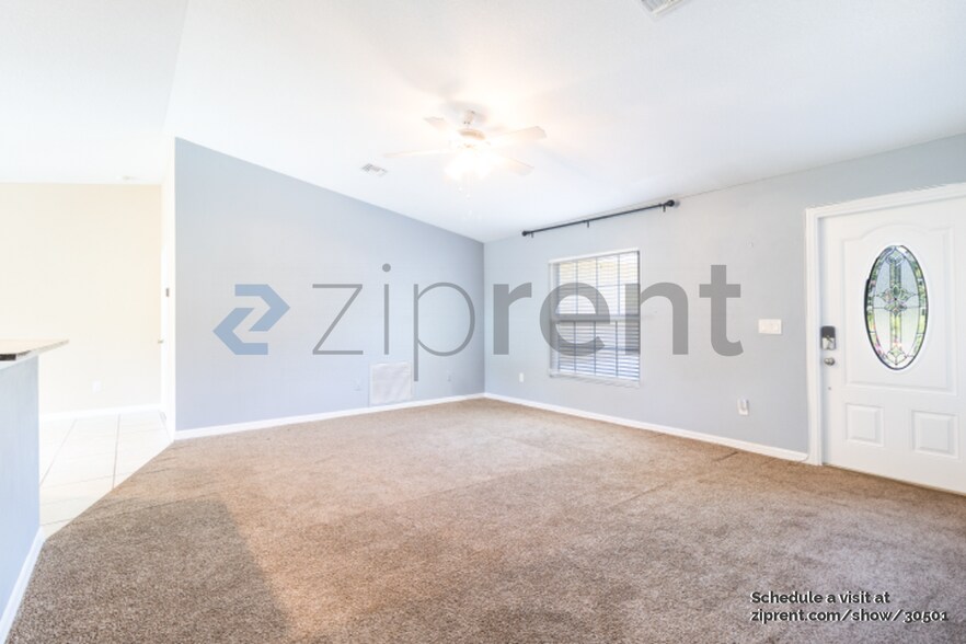 Building Photo - 1345 17th Ln SW