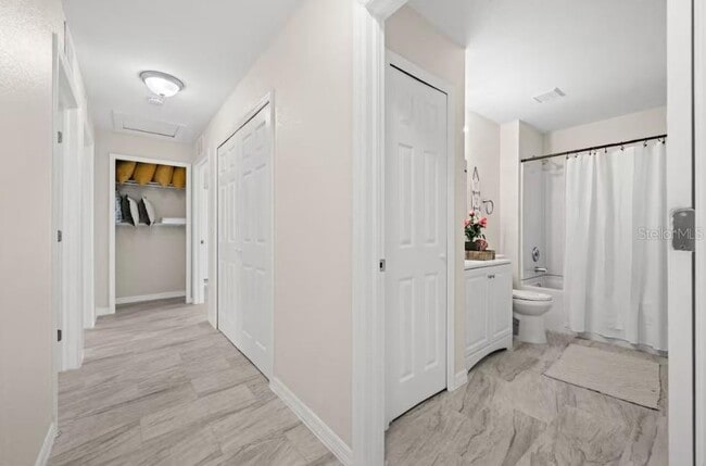 Building Photo - 2715 Lee St