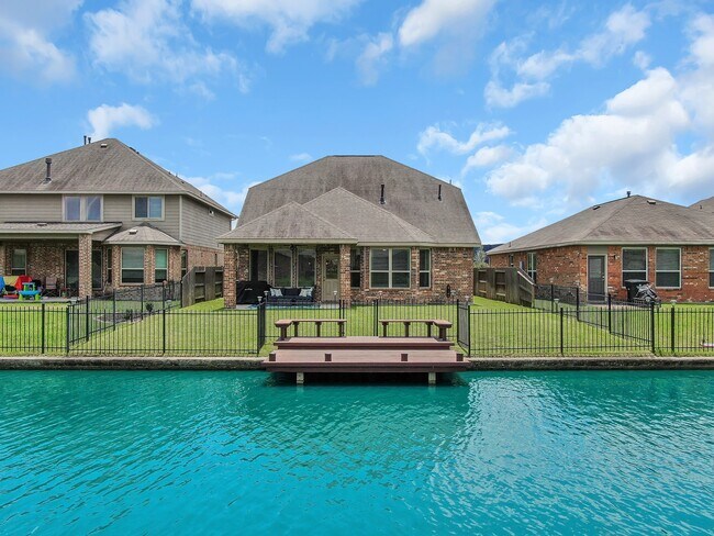 Building Photo - 3791 Lake Bend Shore Dr