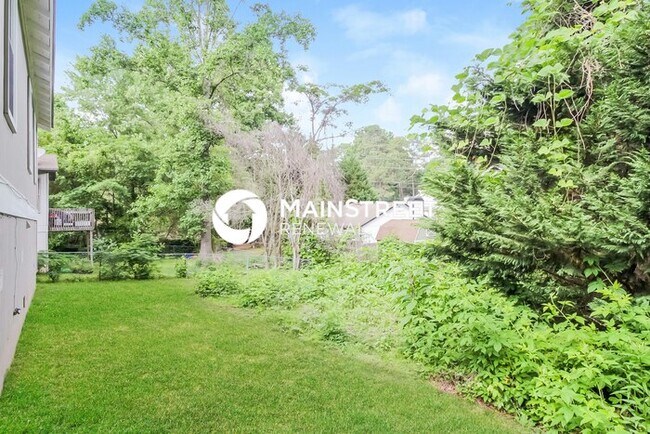 Building Photo - 3 Bedroom Pet-Friendly Home in Kennesaw, GA with Main Street Renewal