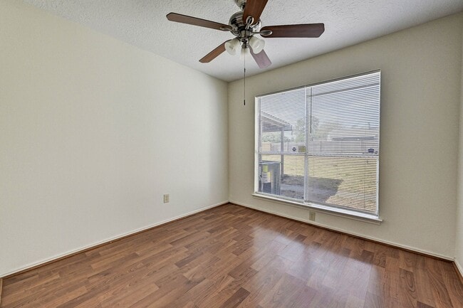 Building Photo - 19803 Lions Gate Ct