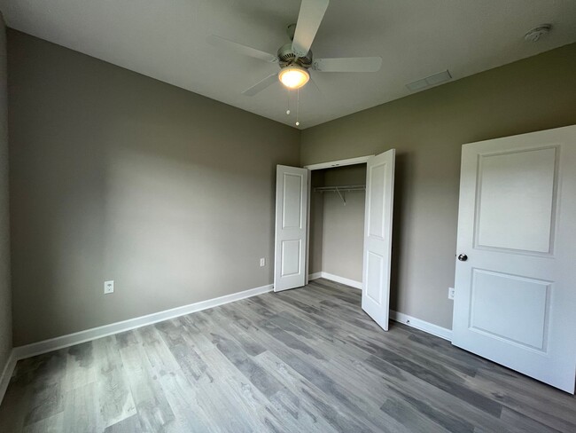 Building Photo - New Construction three bedroom in Plum Spr...