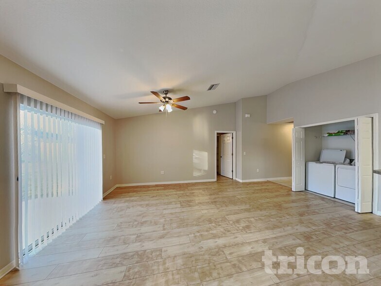 Building Photo - 2707 95th St E