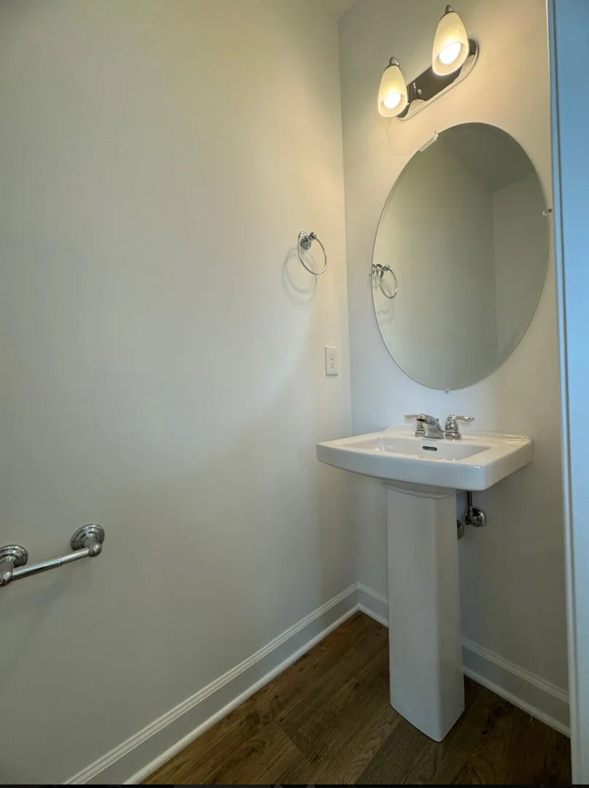 Powder Room - 3046 Deptford St