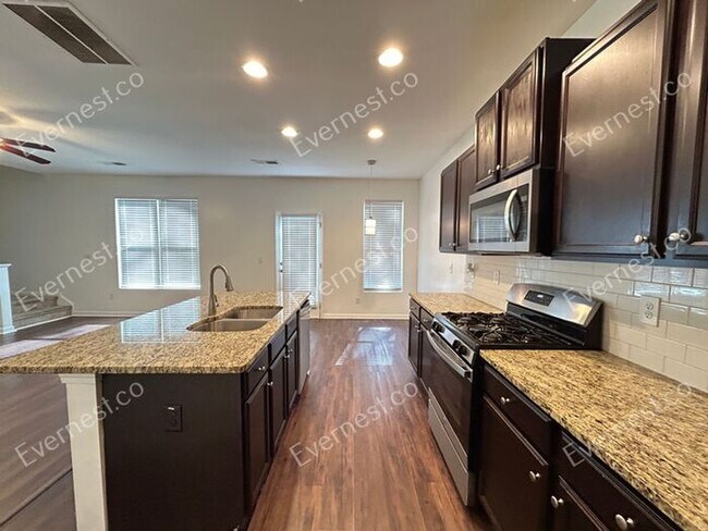 Building Photo - 5876 Grande River Rd