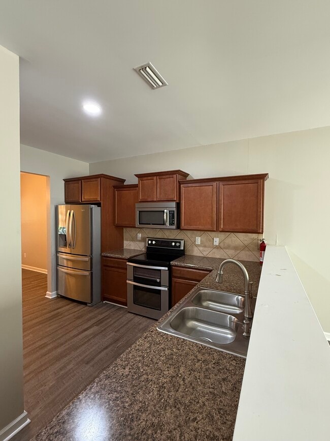 Building Photo - 536 Sansberry Dr