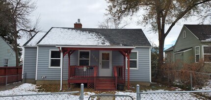Building Photo - 1217 1/2-1220 1/2 N 26th St