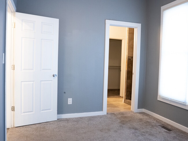 Building Photo - 4224 Patrick Ave