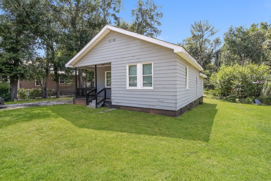 Building Photo - 16 Ames St