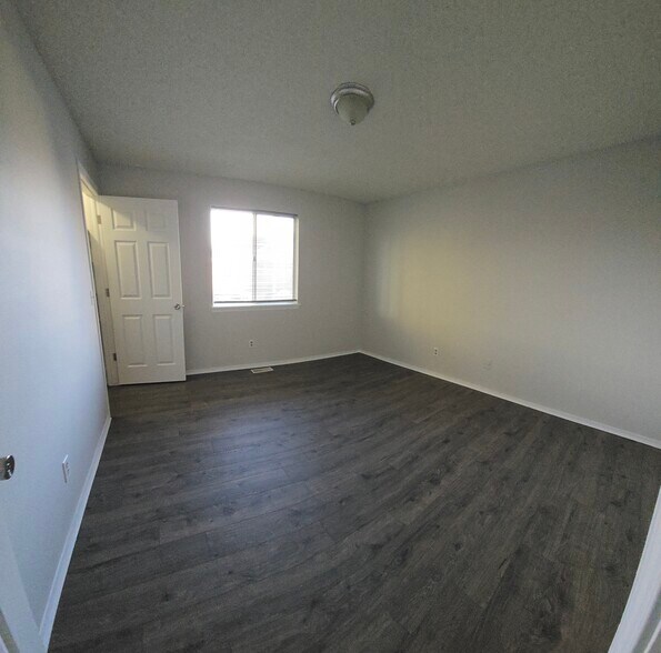 Building Photo - 17163 E Tufts Ave