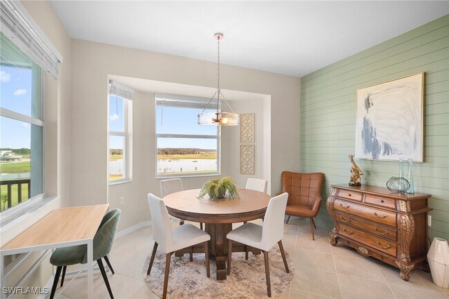 Building Photo - 15285 Grn Acrs Ave