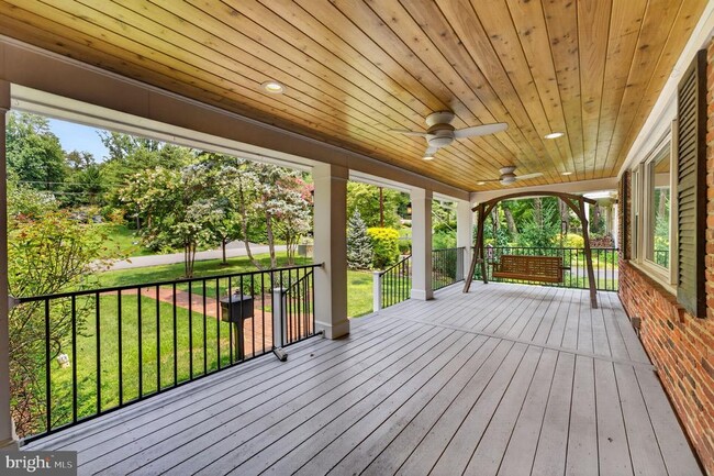 Building Photo - 6443 Walters Woods Dr