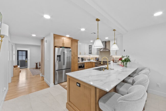 Building Photo - 17-11 Berdan Ave