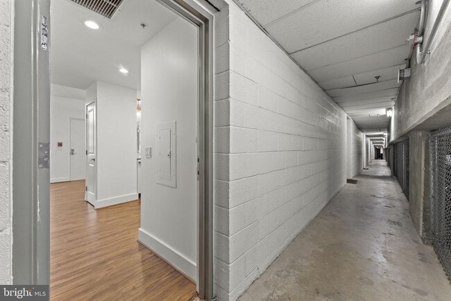 Building Photo - 1536 N Scott St