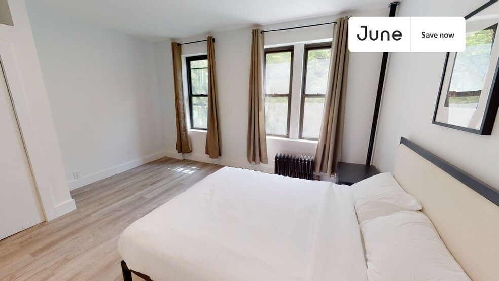 Building Photo - 609 W 151st