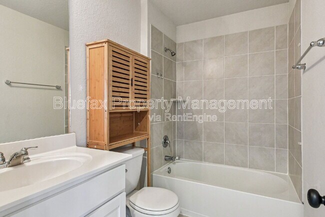 Building Photo - 4712 Paluxy Trl
