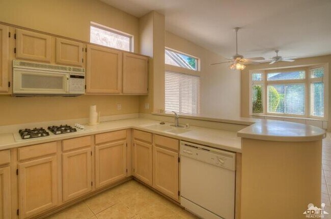 Building Photo - 78237 Willowrich Dr