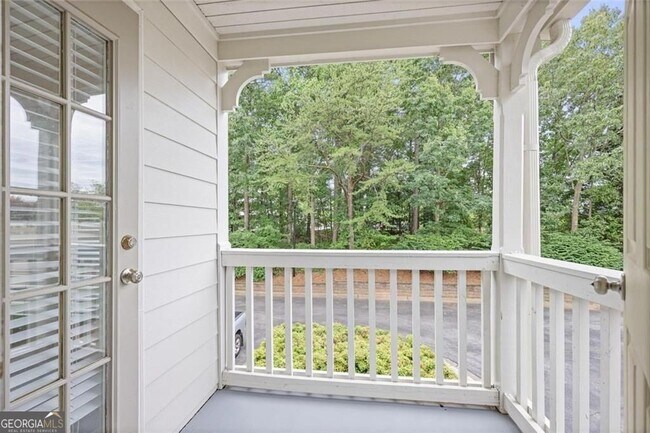 Building Photo - 911 Hollyfax Cir NE