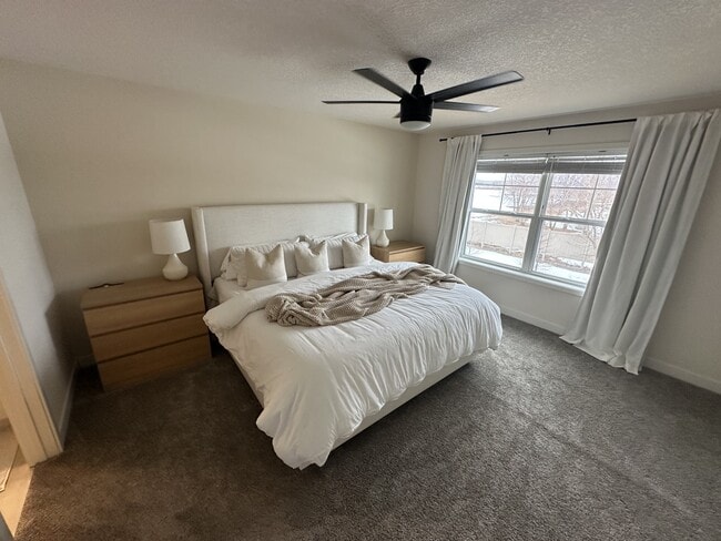 Building Photo - 2122 Ada Dr