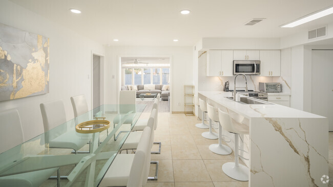 Building Photo - 5818 N Granite Reef Rd