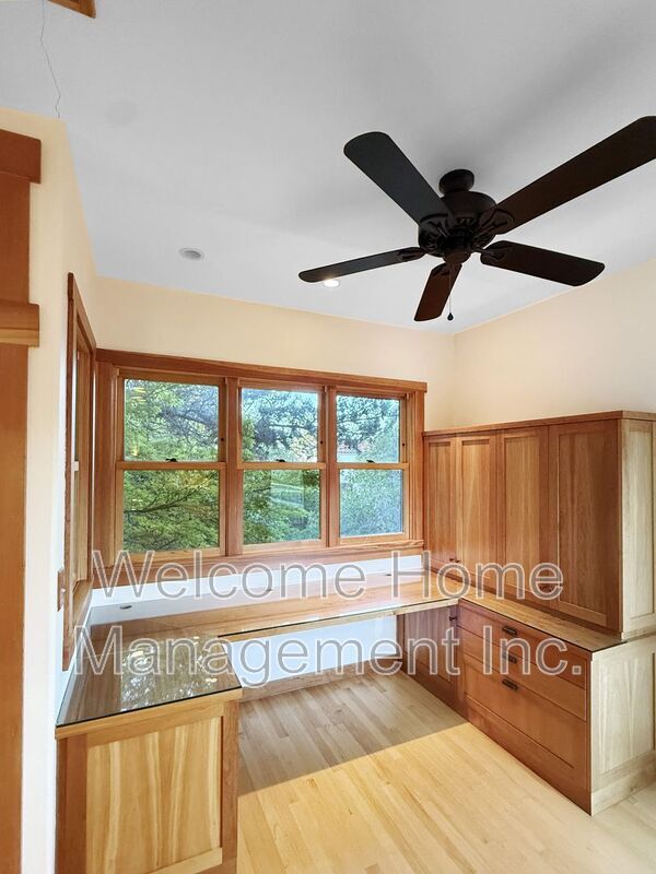 Building Photo - 127 Escobar St