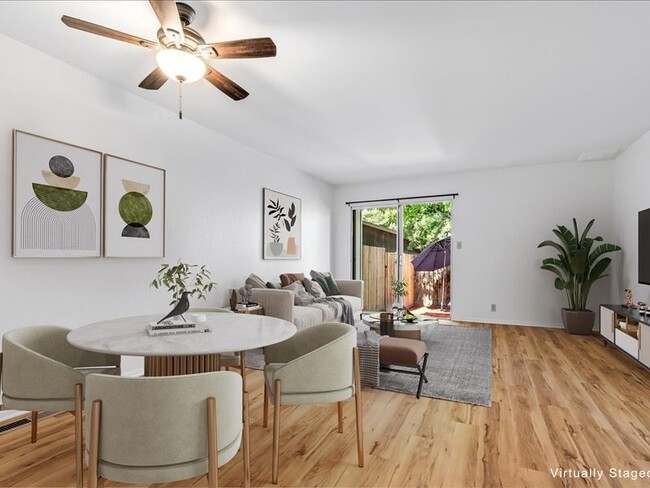 Building Photo - Healdsburg 2BR/1.5 Condo, 2 story, walk to...