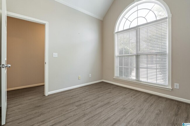 Building Photo - 114 Hayesbury Ln