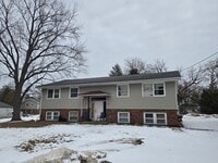 Building Photo - 582 Lincoln St