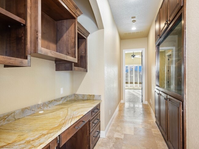 Building Photo - 202 Wellesley Loop