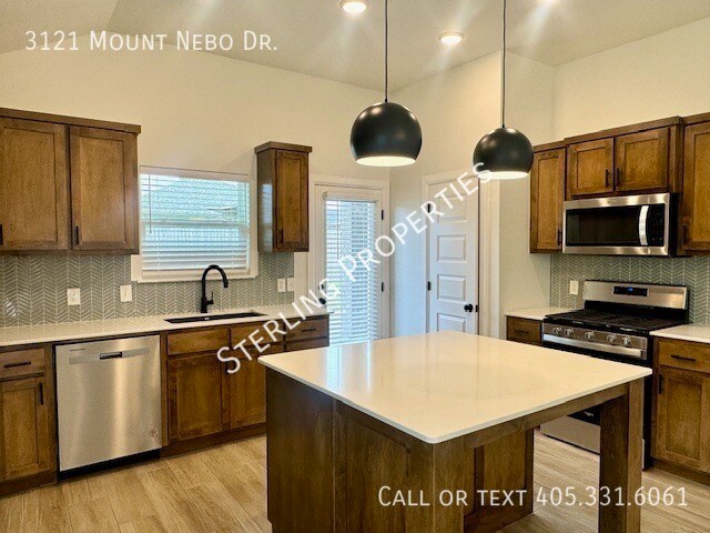 Building Photo - 3121 Mt Nebo Dr