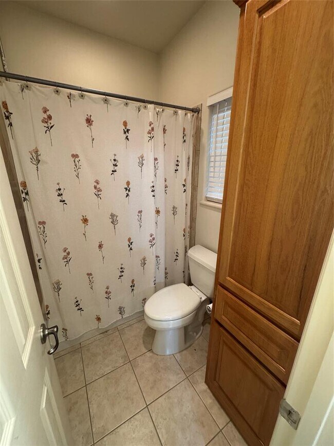 Building Photo - 13700 Madrone Mountain Way