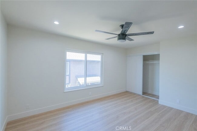 Building Photo - 857 Windwood Dr