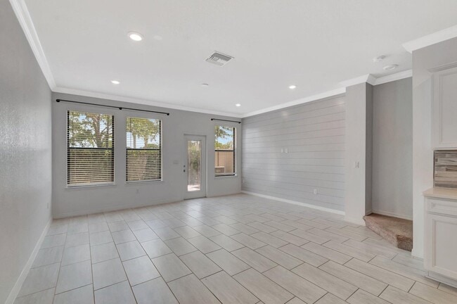 Building Photo - 2854 Bard St