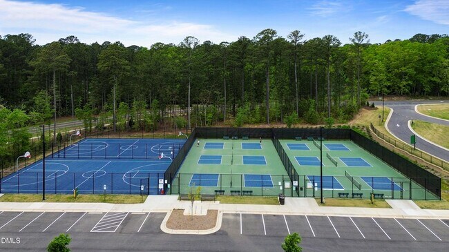 Building Photo - 1802 Stroup St