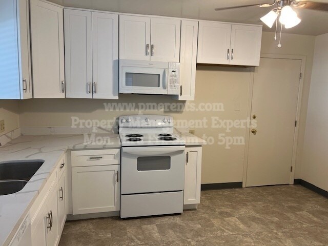 Building Photo - 462 E Pine St