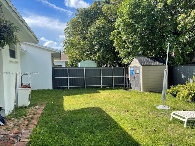 Building Photo - 20520 SW 92nd Pl